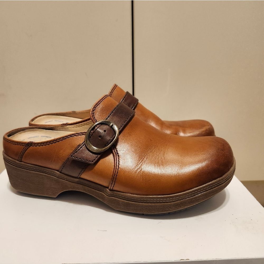 Samuel Hubbard "Cascade" Honey Brown Rustic Leather Clogs Sz. 7/37.5 Ret.$175